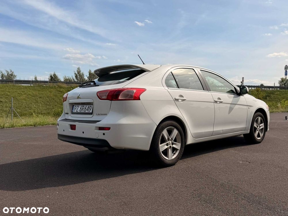 Mitsubishi Lancer - 3