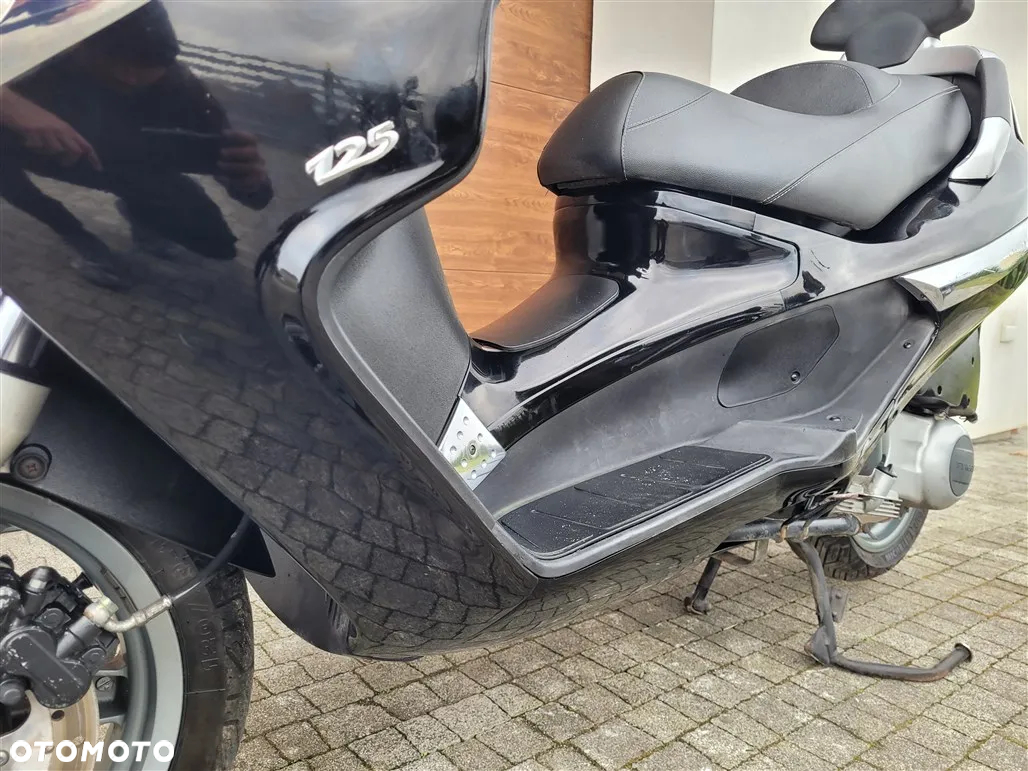 Piaggio Xevo - 23