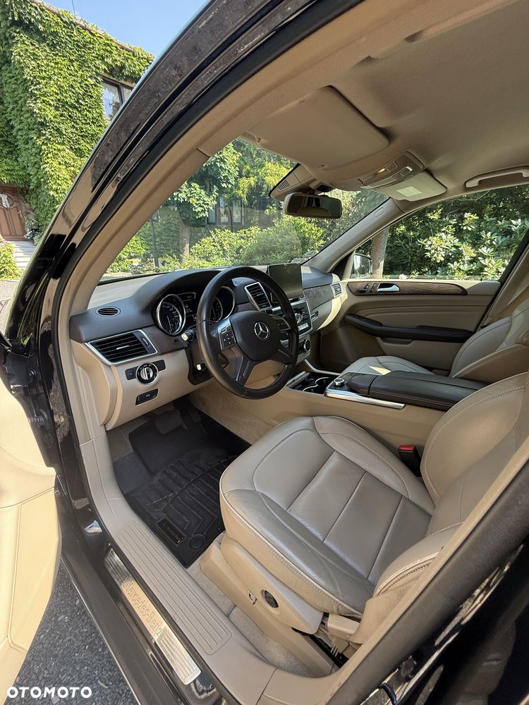 Mercedes-Benz ML - 6