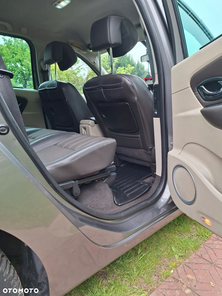 Renault Scenic 2.0 16V Privilege CVT - 10