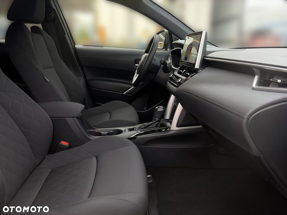 Toyota Corolla Cross - 10