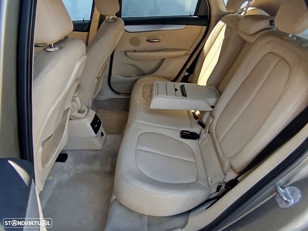 BMW 216 Active Tourer d Luxury Line - 10