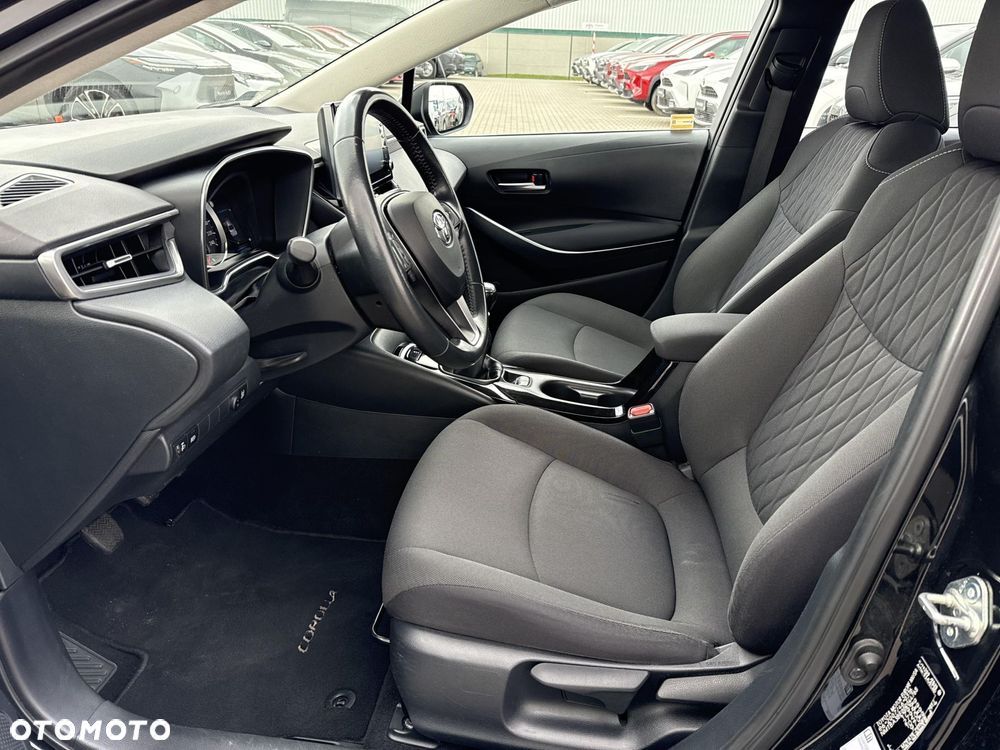 Toyota Corolla - 12