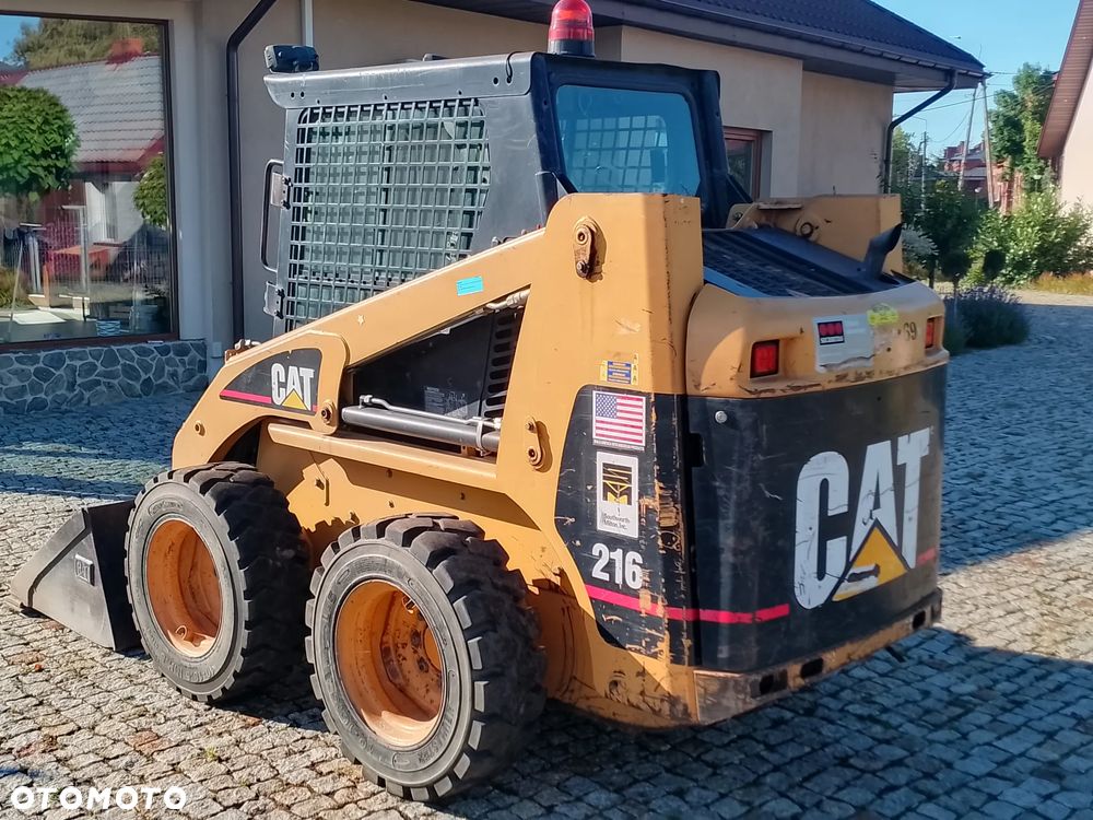 Caterpillar CAT 216 - 2