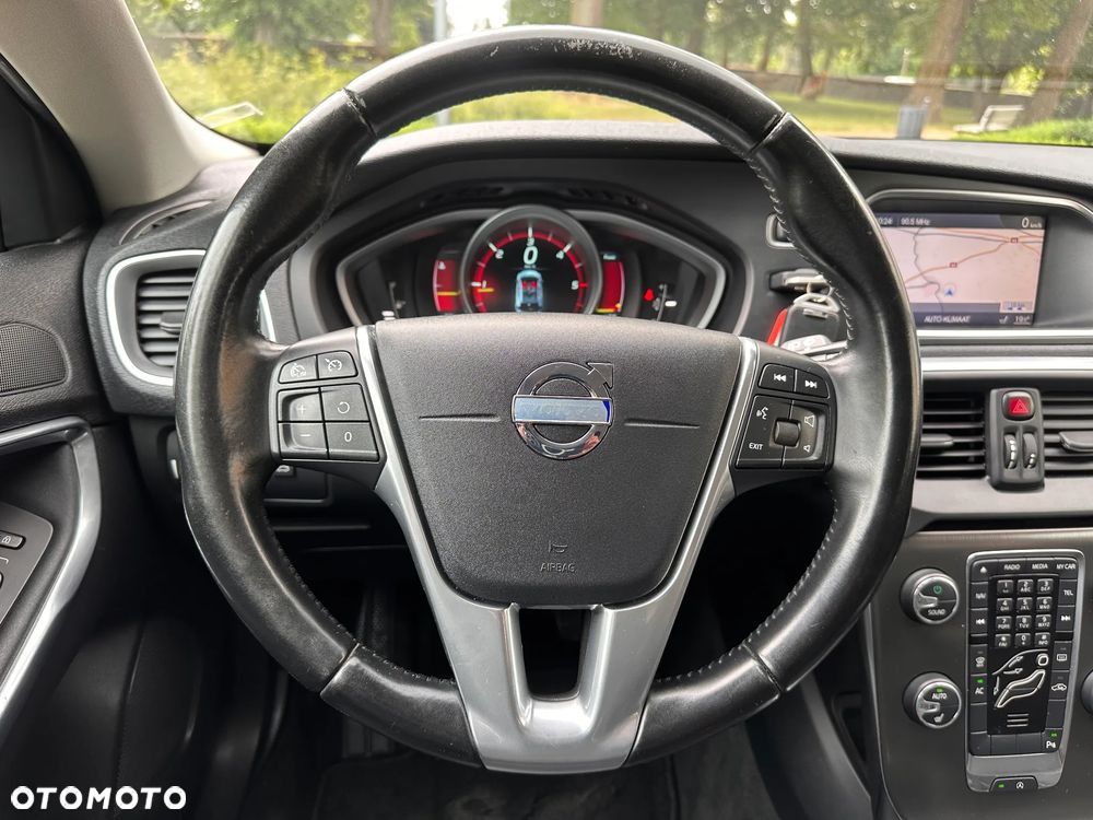 Volvo V40 D2 Summum - 39