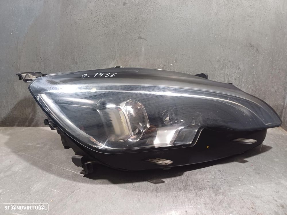 FAROL DIREITO PEUGEOT 308 - 1