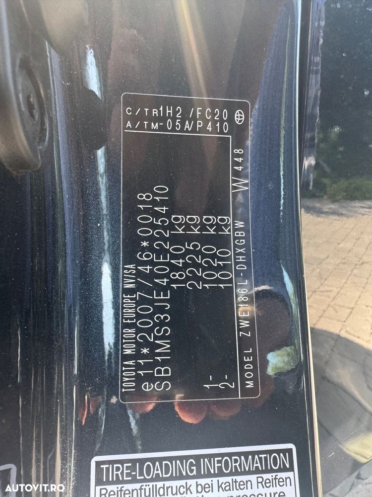 Toyota Auris 1.8 L VVT-i HSD Sol + - 37