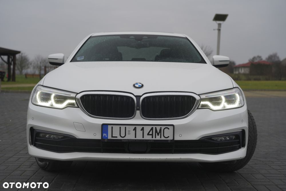 BMW Seria 5 520d Sport - 6
