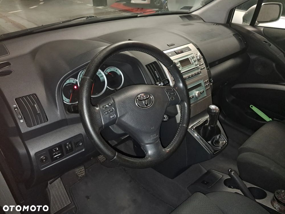 Toyota Corolla Verso 1.8 Sol + 7os - 13