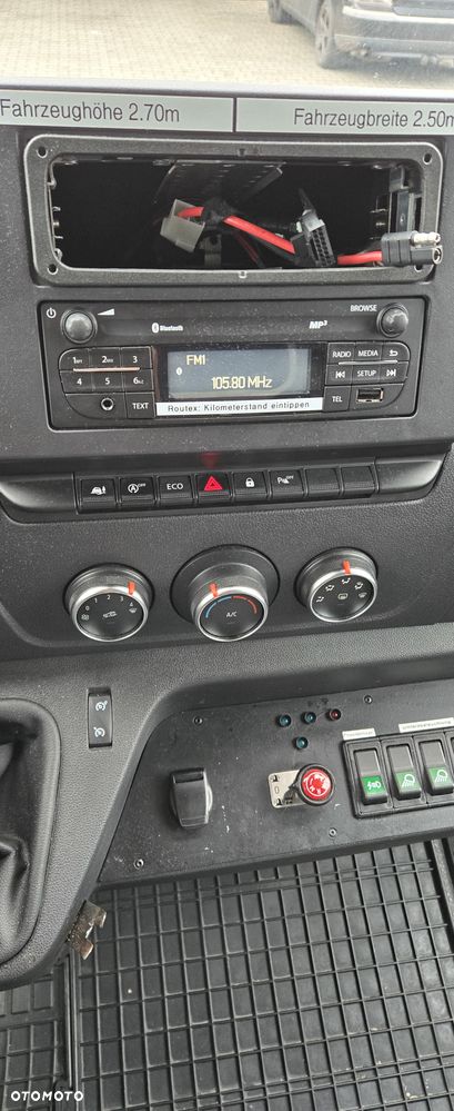 Renault Master Ambulans karetka - 9