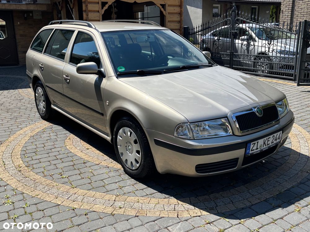 Skoda Octavia 1.6 Combi Classic - 18
