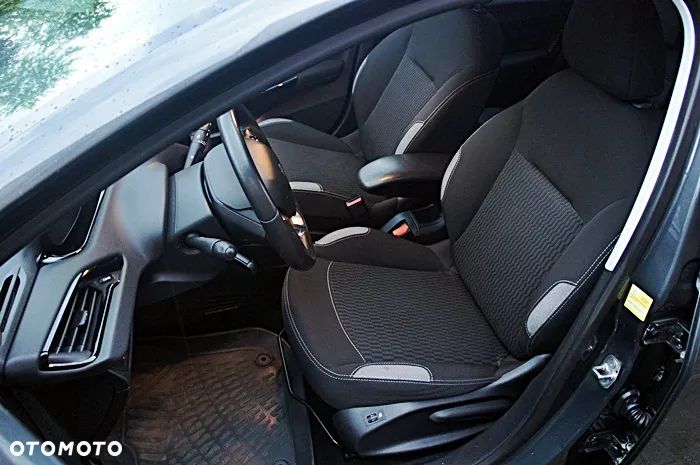 Peugeot 208 1.2 PureTech Allure - 18