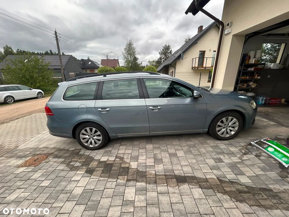 Volkswagen Passat 2.0 TDI Comfortline R-Style DSG - 3