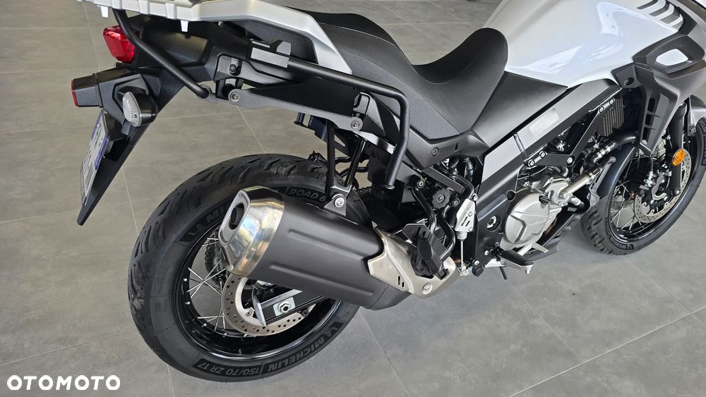 Suzuki V-STROM - 30
