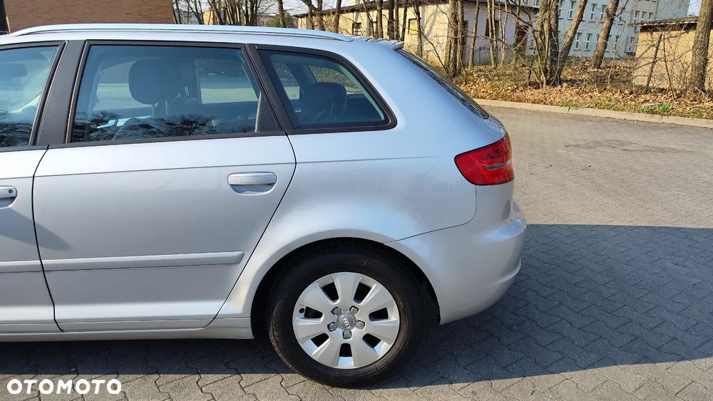 Audi A3 Sportback 1.6 TDI DPF Attraction - 6