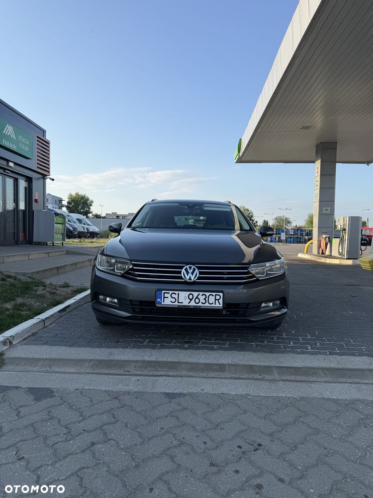Volkswagen Passat - 2