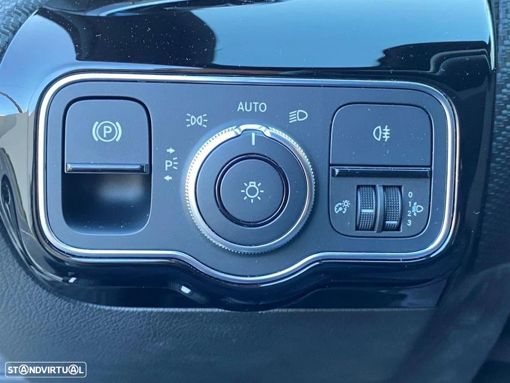 Mercedes-Benz A 180 d Business Solutions - 20