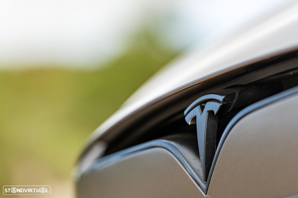 Tesla Model S Long Range - 23