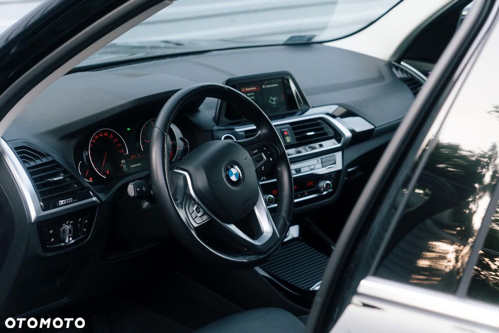 BMW X3 xDrive20i - 9