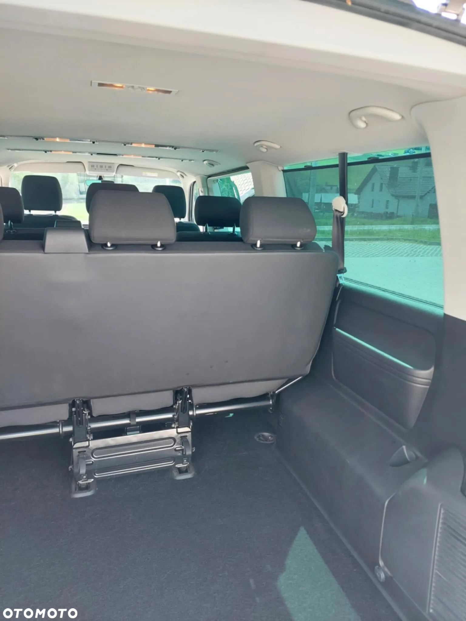 Volkswagen Caravelle 2.0 TDI L2 Comfortline 4Motion - 32