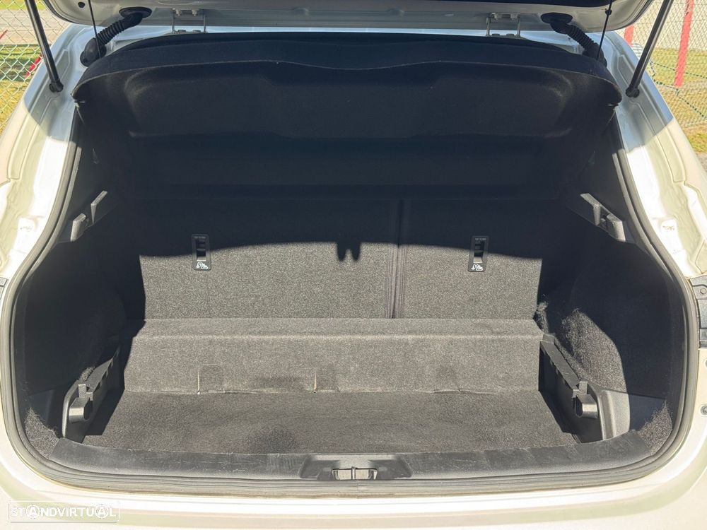 Nissan Qashqai 1.5 dCi N-Connecta J18+Led - 30