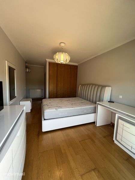 Vendo Apartamento T3 cesar com elevador e garagem fechada - Grande imagem: 5/8