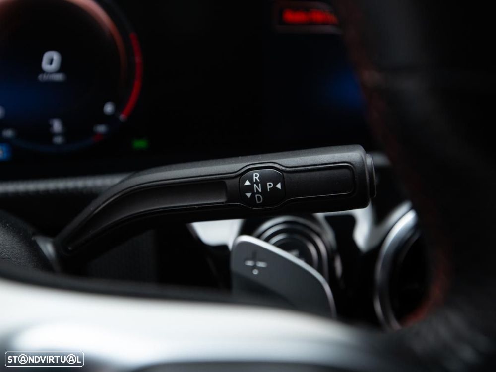 Mercedes-Benz CLA 180 d Shooting Brake AMG Line Aut. - 19