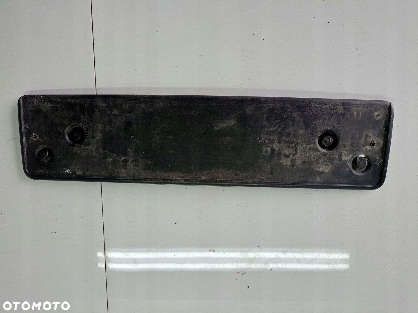 Volkswagen Golf VI 2008 Ramka przedniej tablicy rejestracyjnej - 1