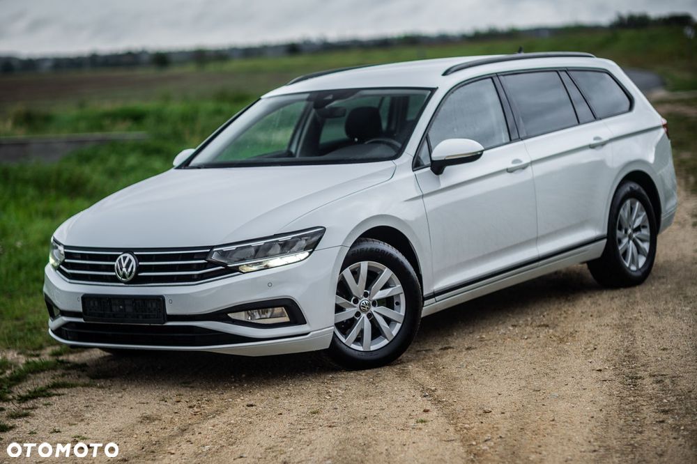 Volkswagen Passat 2.0 TDI SCR DSG Comfortline - 2