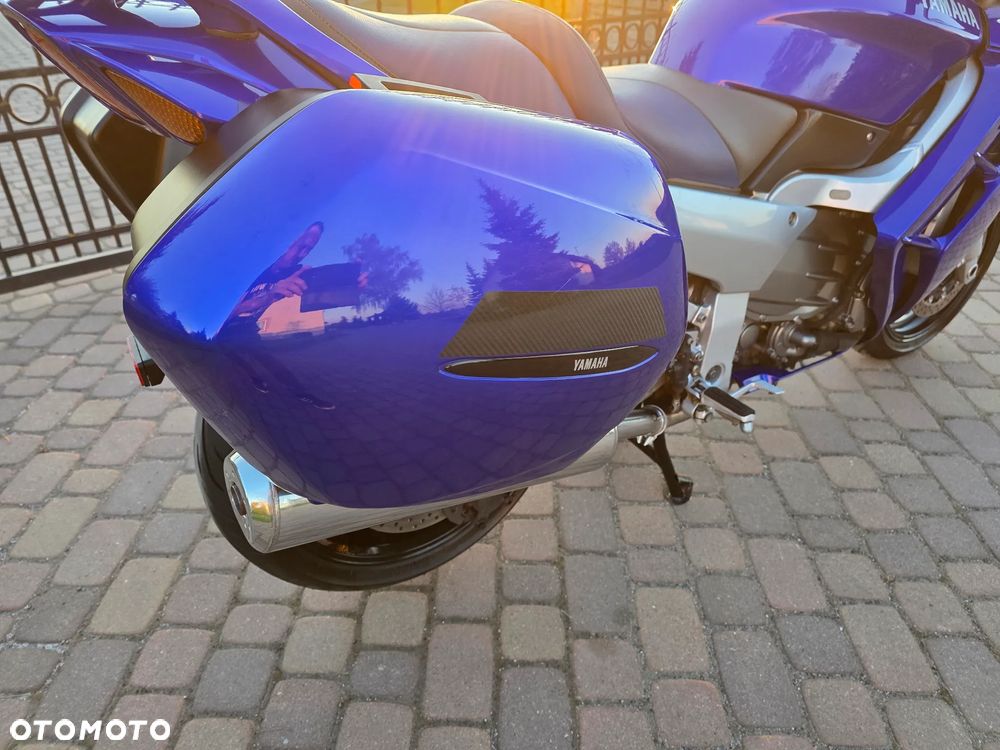 Yamaha FJR - 23