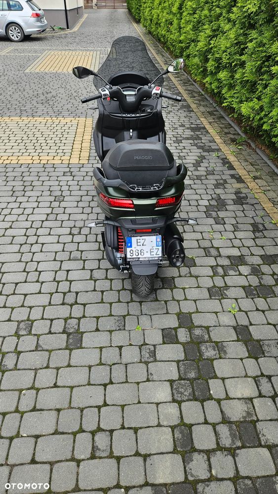 Piaggio MP-3 - 10