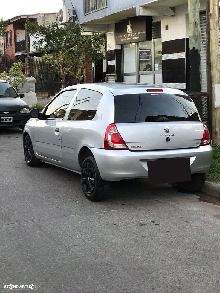 Renault Clio 1.5 dCi Dynamique S - 4