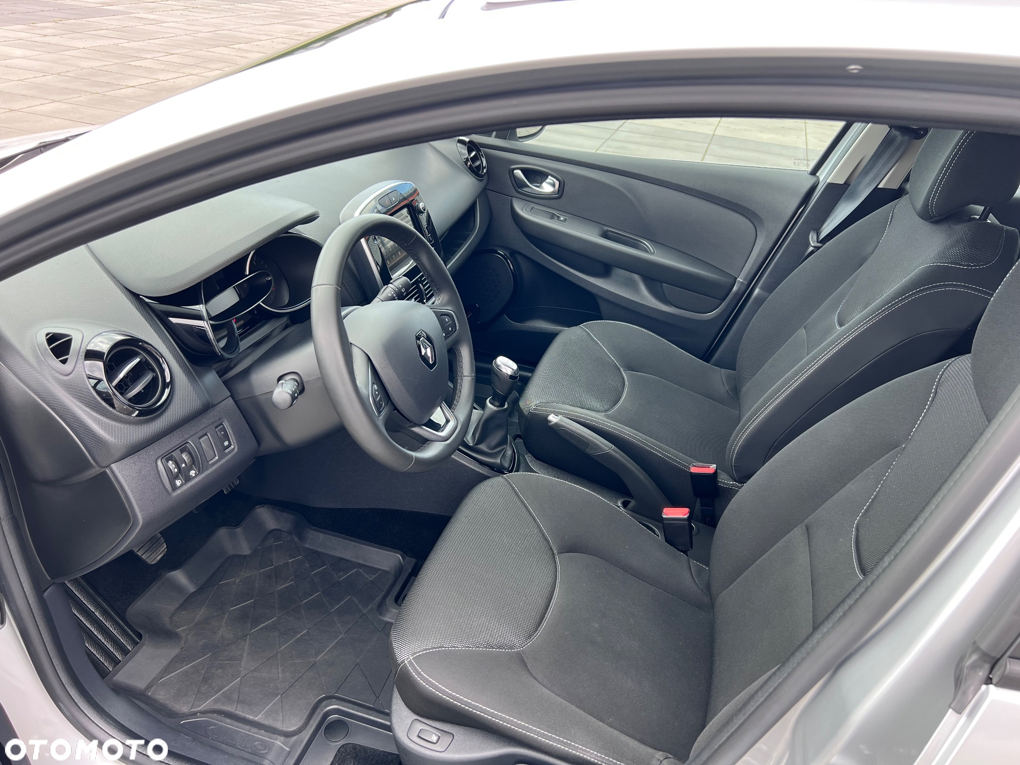 Renault Clio Grandtour Energy TCe 90 Business - 19