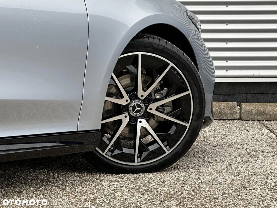 Mercedes-Benz CLA 200 mHEV 4-Matic 8G-DCT - 9