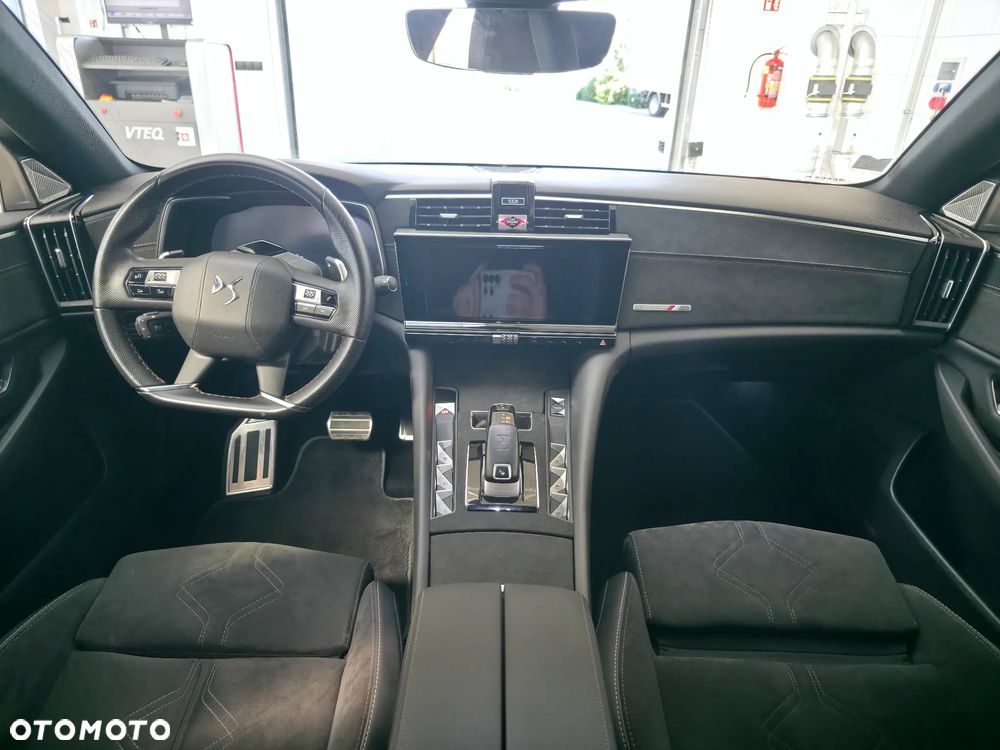 DS Automobiles DS 9 1.6 E-Tense 4x4 Performance Line + - 23