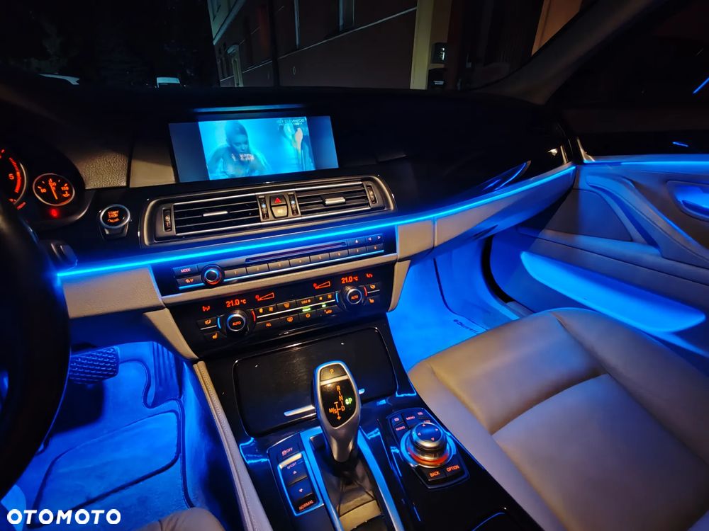 BMW Seria 5 520d Luxury Line - 2