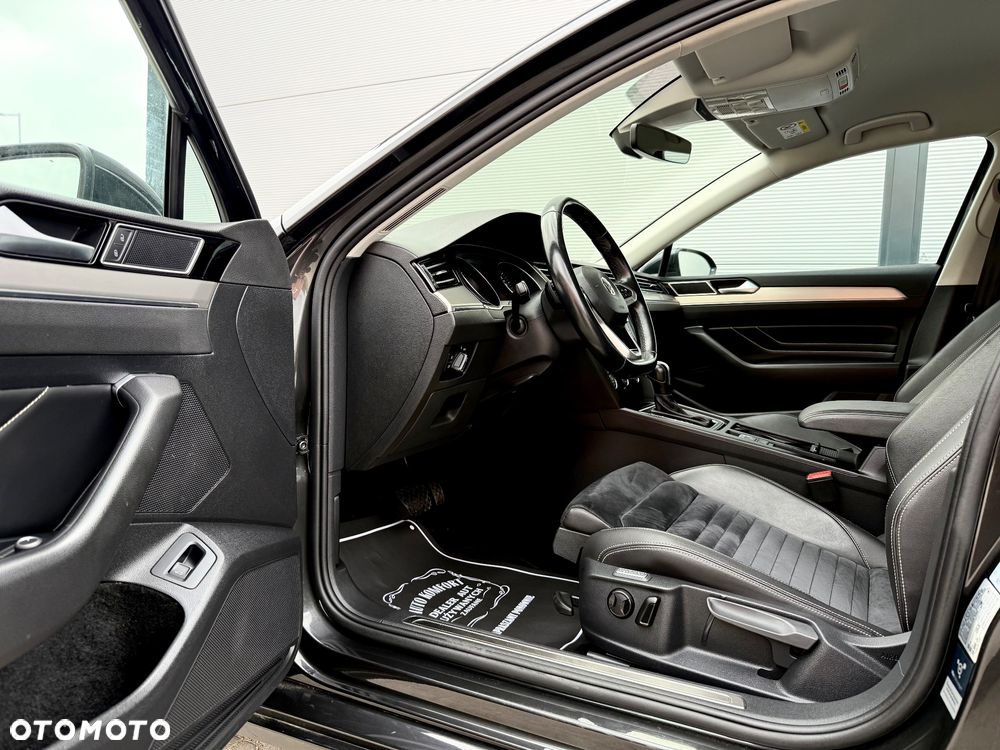 Volkswagen Passat Variant 2.0 TDI SCR DSG BlueMotion Highline - 19