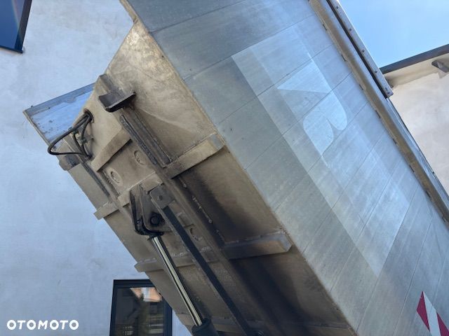 Nissan NT400 Cabstar 3,5t - 19