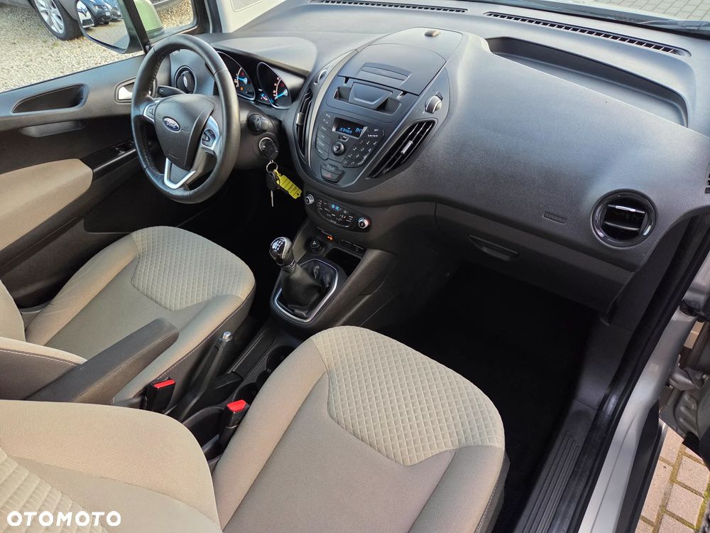 Ford Tourneo Courier ver-1-5-tdci-trend - 11