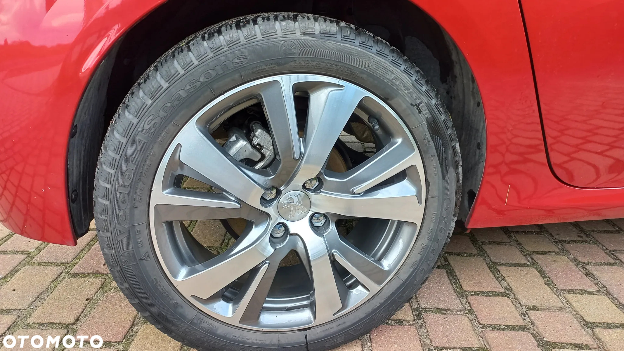 Peugeot 208 1.5 BlueHDi Allure S&S - 14