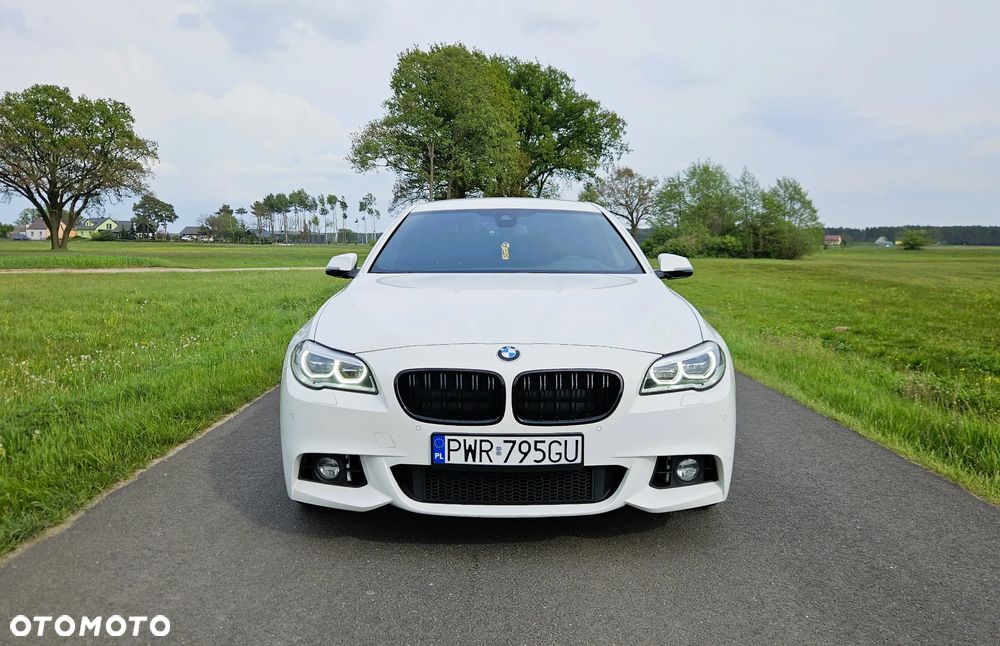 BMW Seria 5 520d xDrive - 2