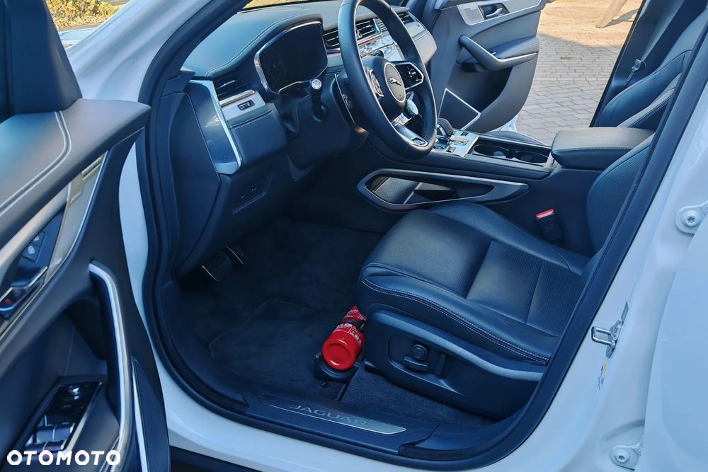 Jaguar F-Pace D200 AWD R-Dynamic SE 90th Anniversary Edition - 16