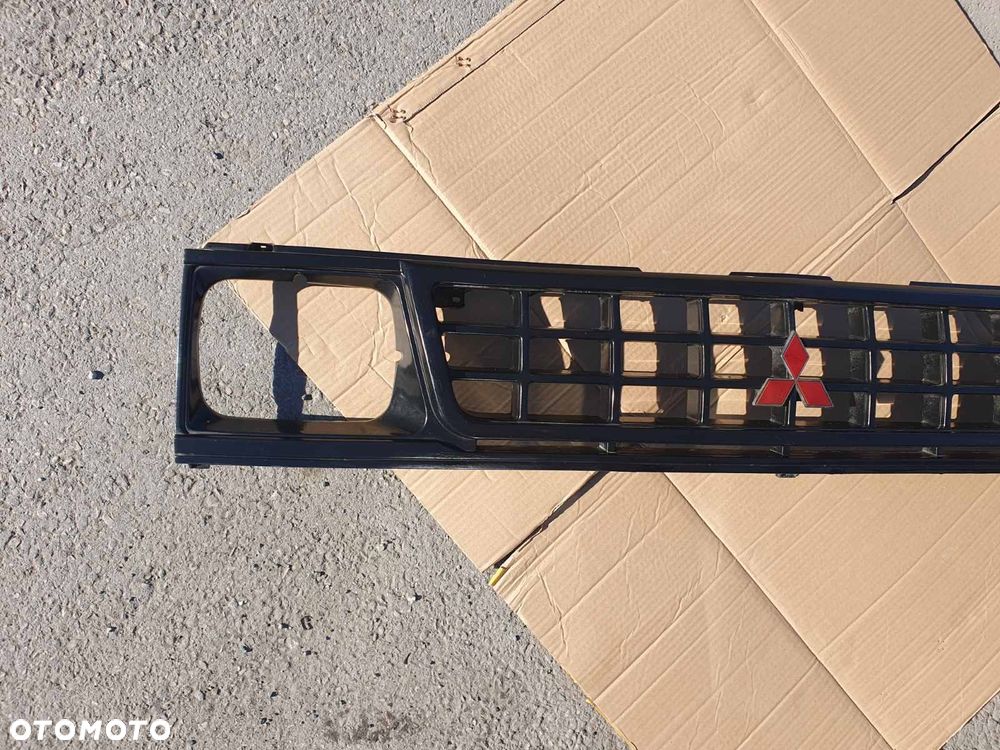 GRILL ATRAPA MITSUBISHI L200 96-01 - 2