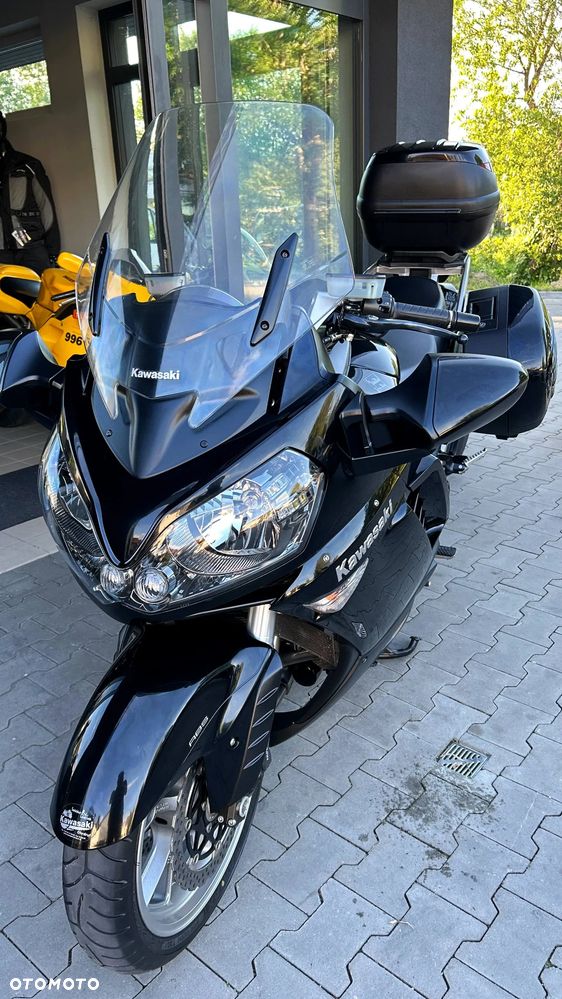 Kawasaki GTR - 20