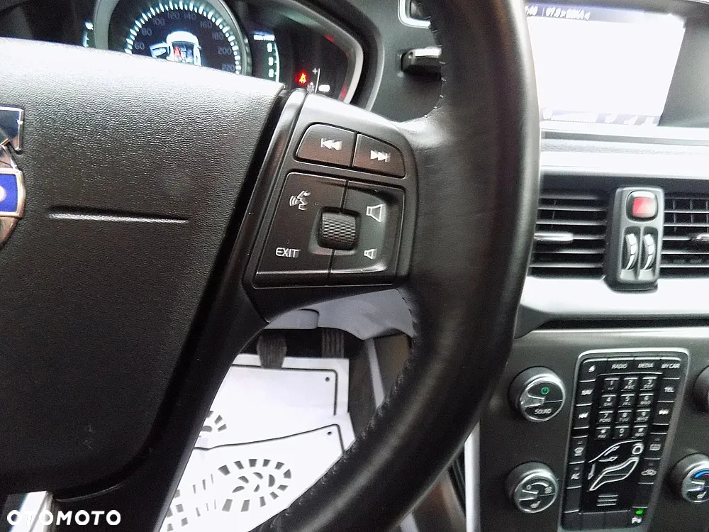 Volvo V40 Cross Country D2 Momentum - 13