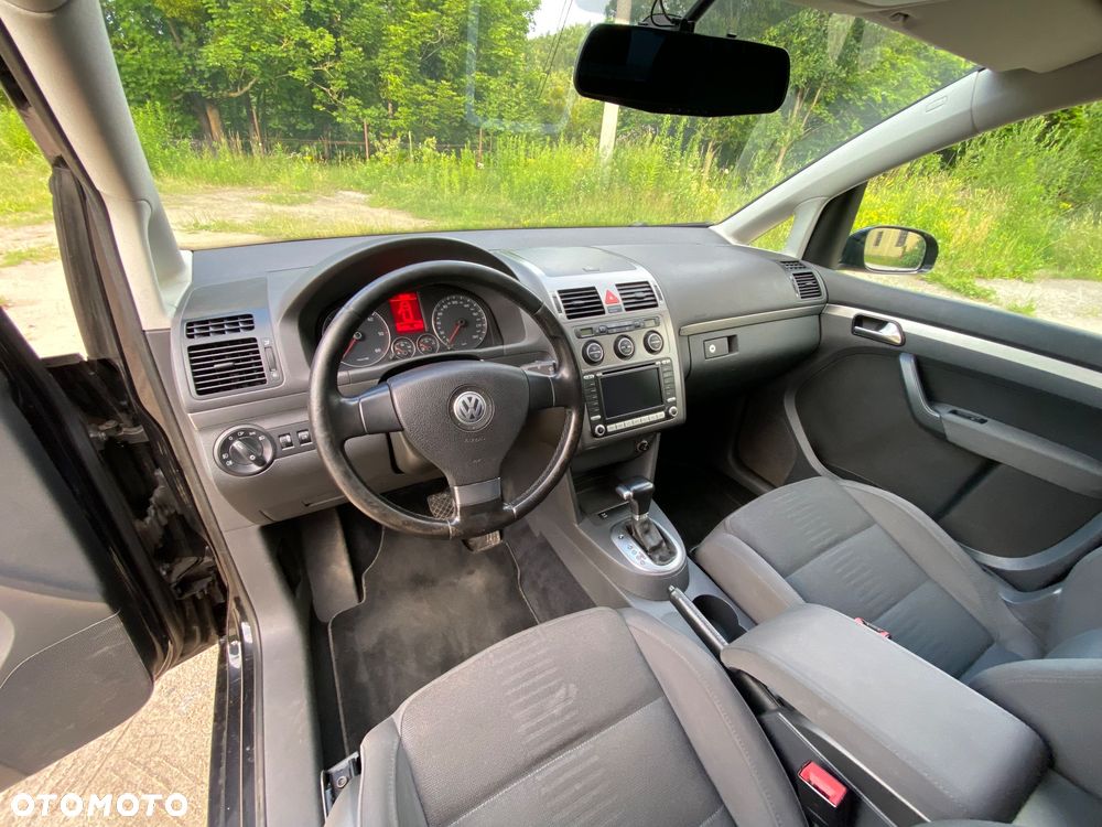 Volkswagen Touran 2.0 TDI DSG Highline - 7