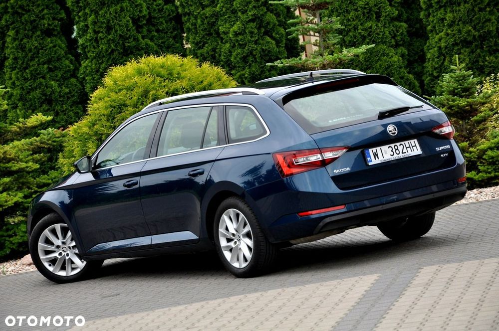 Skoda Superb 2.0 TDI SCR 4x4 Style DSG - 18