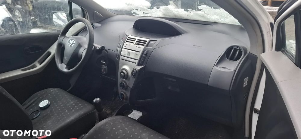 Toyota Yaris II 1,4 ND-TV na części - 6