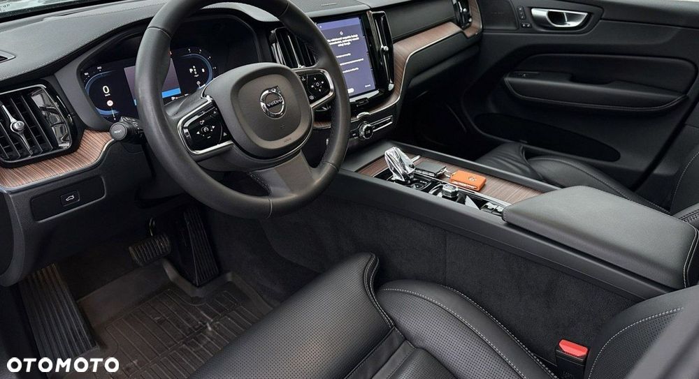 Volvo XC 60 B4 D Ultimate Dark - 16