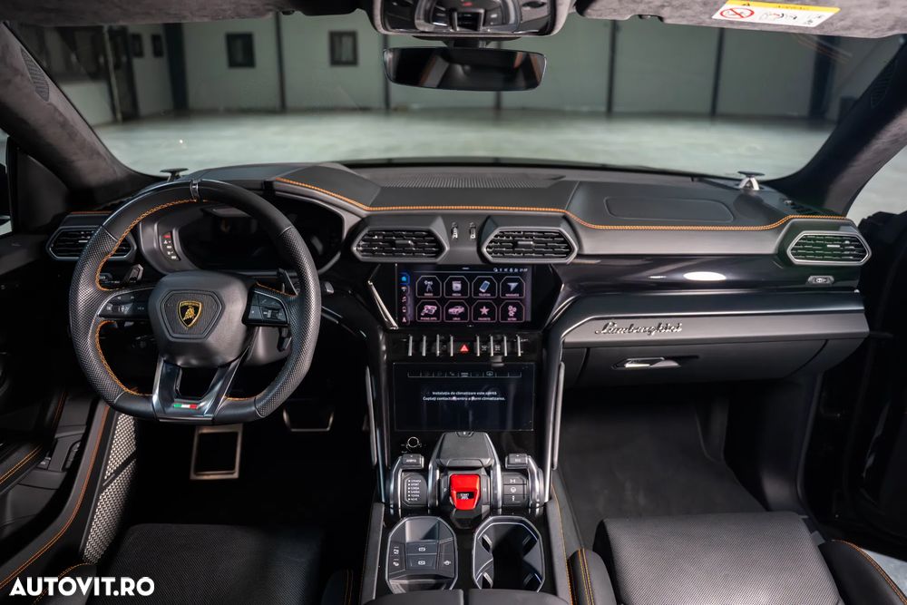 Lamborghini URUS - 32